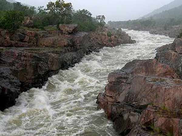 இப்போது காவிரி ஆறு 