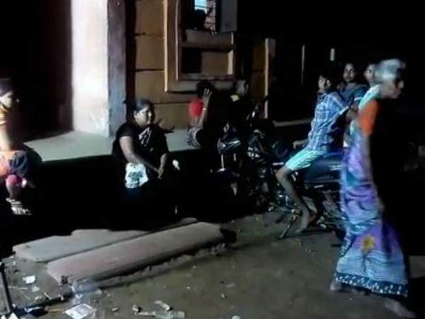 துணி எடுக்க போறோம் 