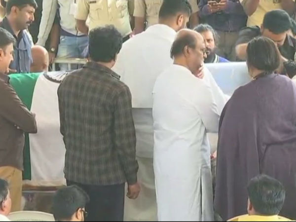 அஞ்சலி அஞ்சலி