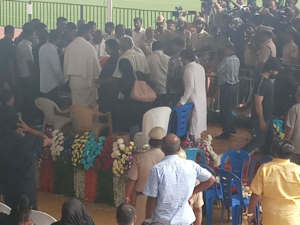 People pay last respects to Ambareesh at Kanteerava stadium in Bengaluru People pay last respects to Ambareesh at Kanteerava stadium in Bengaluru