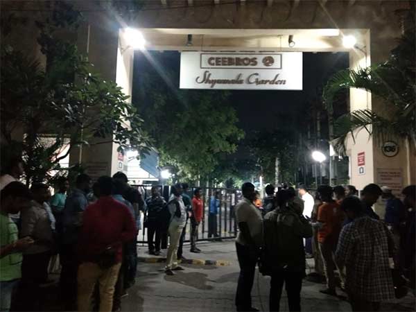 முருகதாஸ் வீட்டிற்கு போன போலீஸ் முருகதாஸ் வீட்டிற்கு போன போலீஸ்