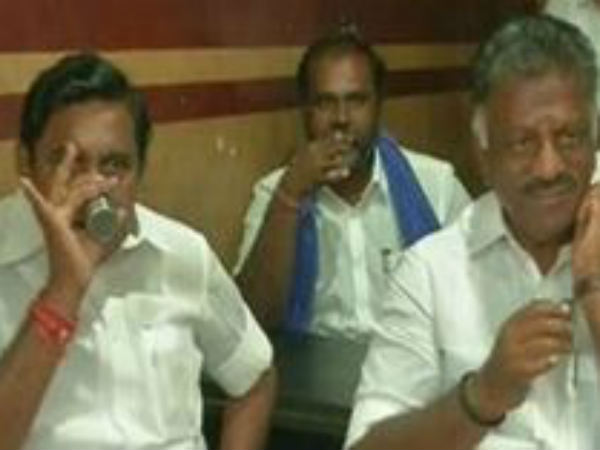 சுவற்றோரம் முதல்வர் சுவற்றோரம் முதல்வர்