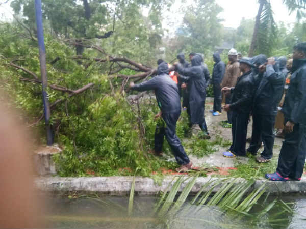 எம்எல்ஏ எங்கப்பா 