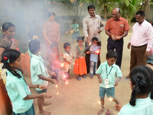 மகிழ்ச்சி 