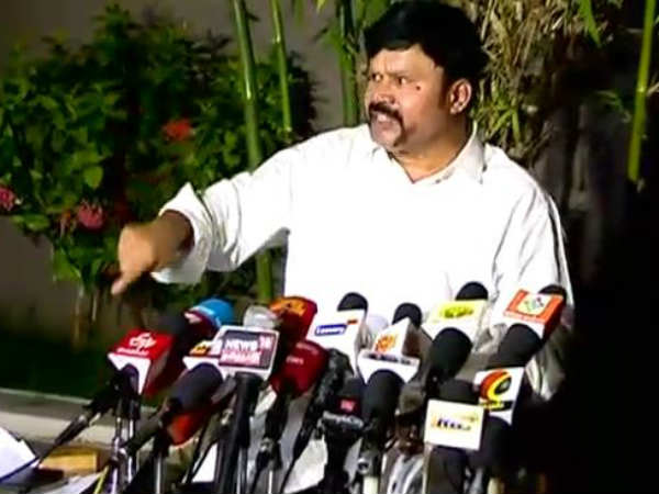 பலவீனப்படுத்த முடியும் 