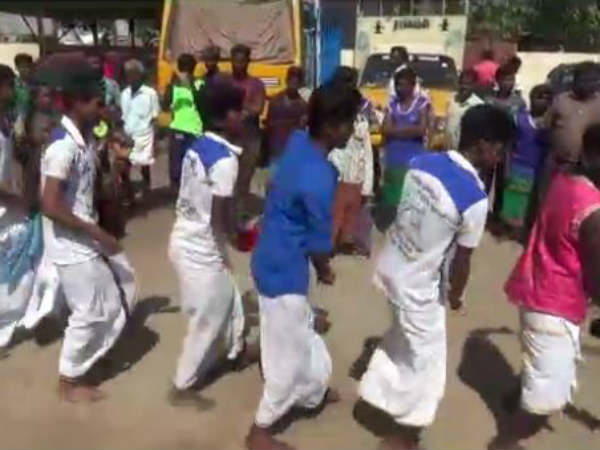  உதவிகள் குவிகின்றன