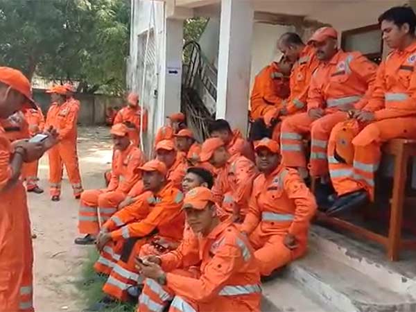 மீட்பு படை வந்தது 