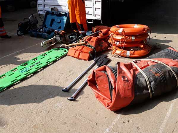 தமிழக அரசு 