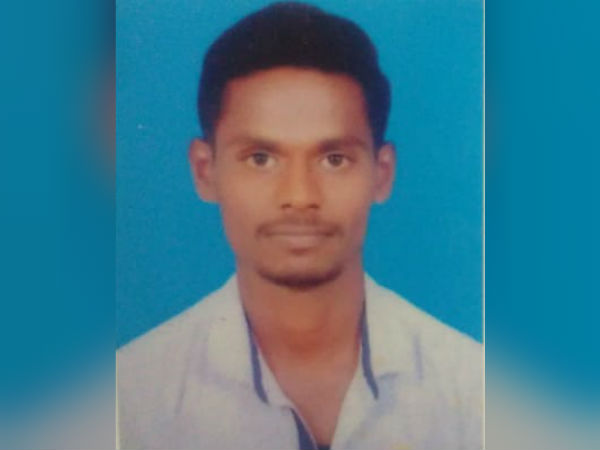 மோதிரம் போட்டு அழைத்தனர் 