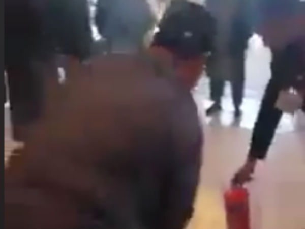 நெருப்பை பற்ற வைத்தார் 