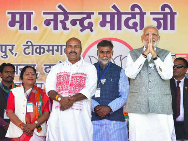 கொள்ளையடித்த பணக்காரர்கள் 