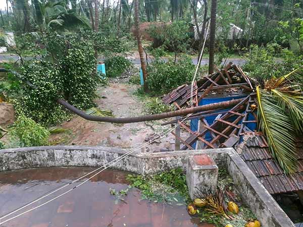 நம்ப வேண்டாம் 