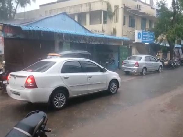 ஏதாவது கிடைக்குமான்னு பார்ப்போம் 