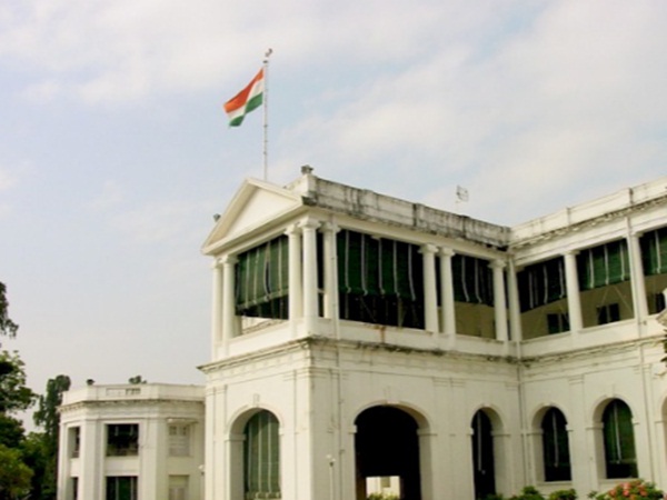 ஆளுநர் மாளிகை விளக்கம் 