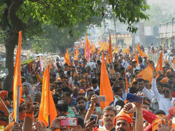 1 லட்சம் தொண்டர்கள் 