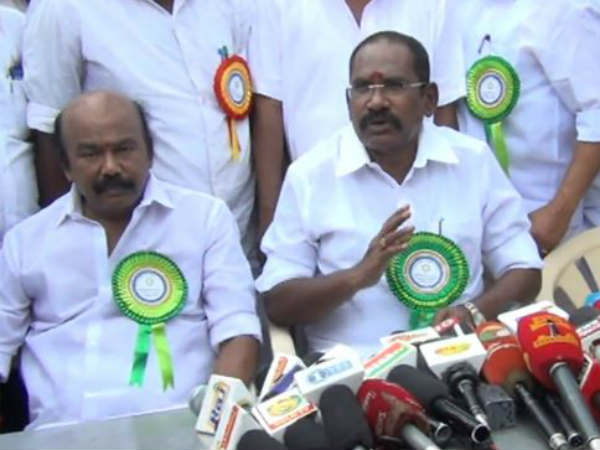 ஒரு டாலருக்கு ஒரு இட்லி, ஒரு டாலருக்கு ஒரு இட்லி,