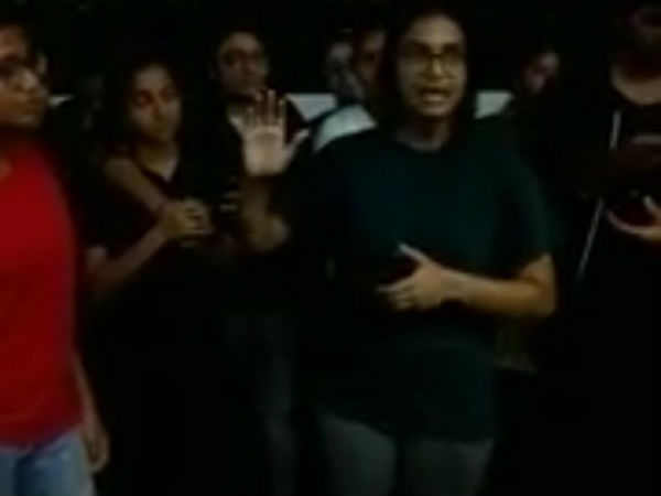 மாணவர்கள் போராட்டம் மாணவர்கள் போராட்டம்