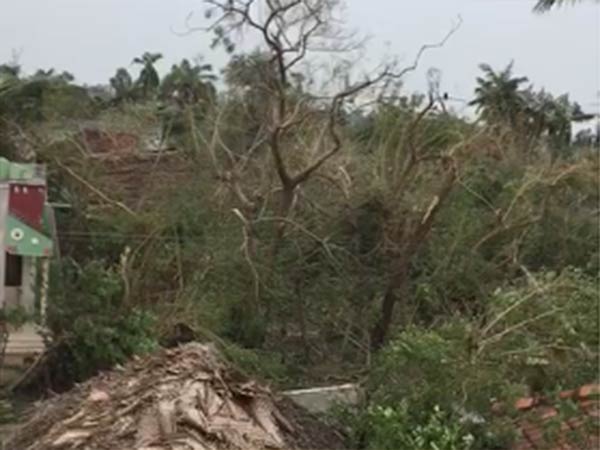  வீடுகள், பொருட்கள் சேதம்