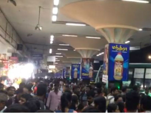 கோயம்பேட்டில் மக்கள் கூட்டம் 