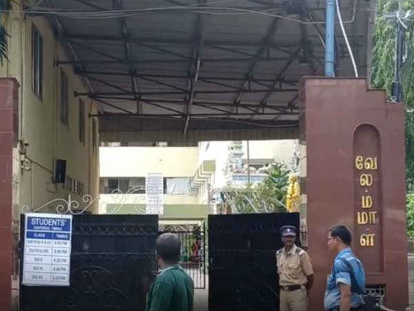 Woman teacher sexually harassing boy student in Chennai 