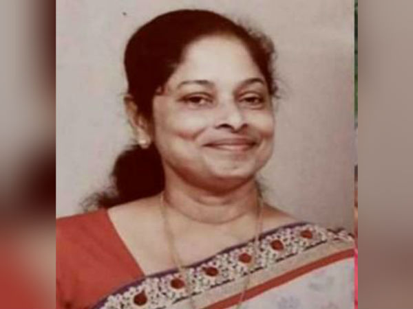 சரமாரியாக குத்தினார் சரமாரியாக குத்தினார்