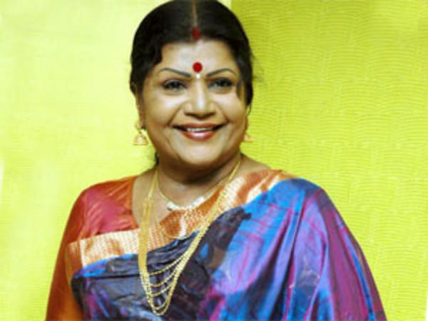  குங்கும வாசம்... 