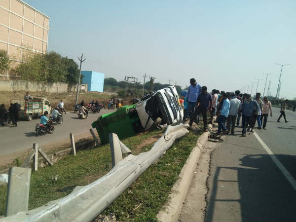 7 were died in Accident near Guntur 