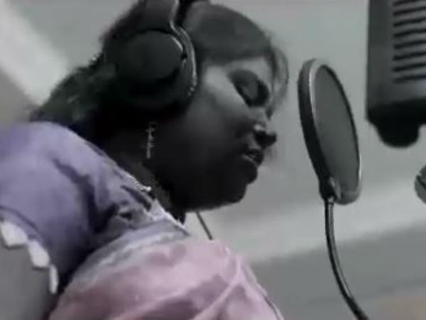  ரோடில் தூங்குகிறார்கள்