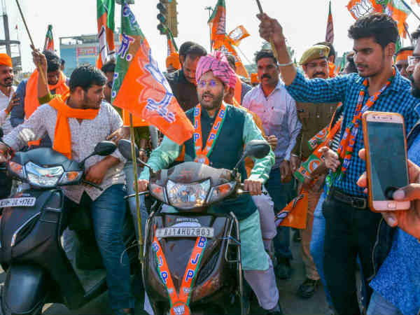 சாதி வேட்பாளர்கள்