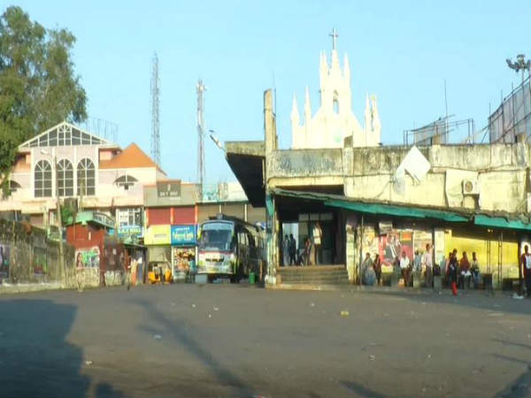 தமிழக பேருந்துகள் நிறுத்தம் 