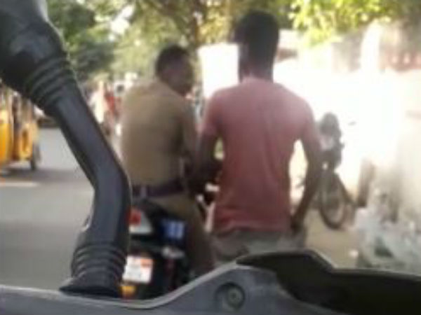 பாக்கெட்டில் பணம் 