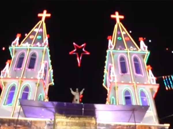 christmas celebrated in chennai old washermanpet church, thousands were gathered christmas celebrated in chennai old washermanpet church, thousands were gathered