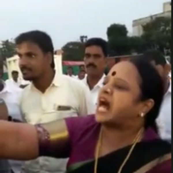 தேடி வருகிறார்கள் 