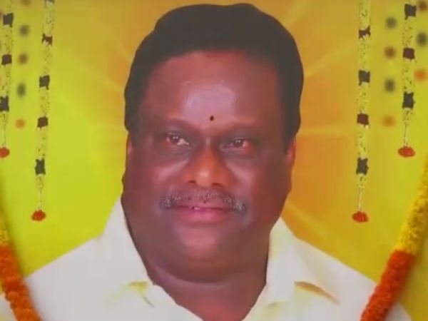  ரவி குடும்ப இடத்தில் 