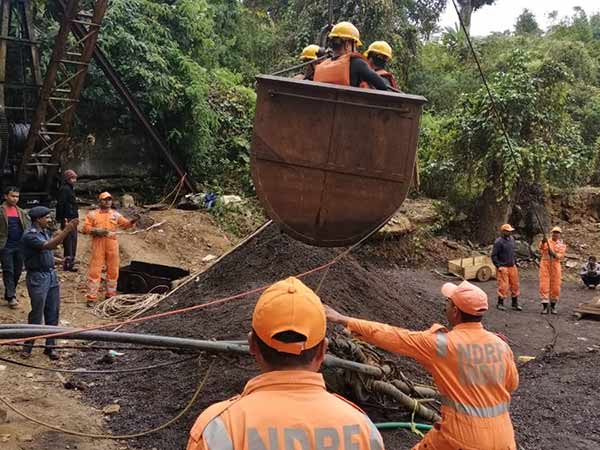 பணி நிறுத்தம் 
