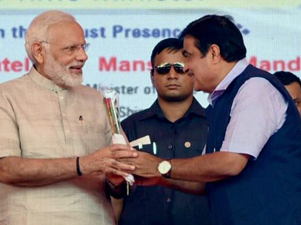 ஆரம்பத்திலிருந்தே உரசல்