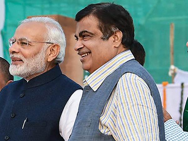 குரல் கொடுத்தார் 