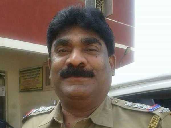 கோர்ட்டில் வழக்கு 