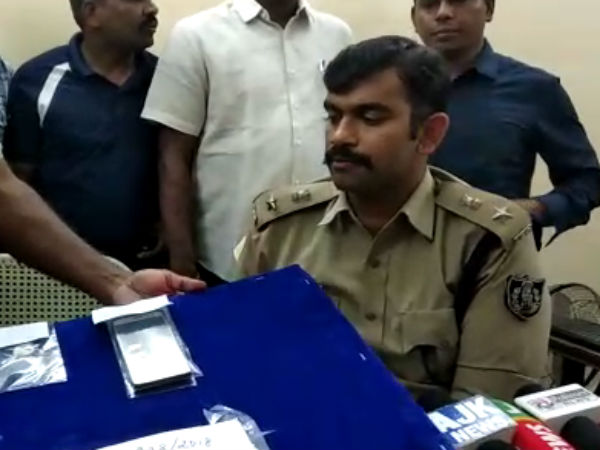 போலீஸார் 