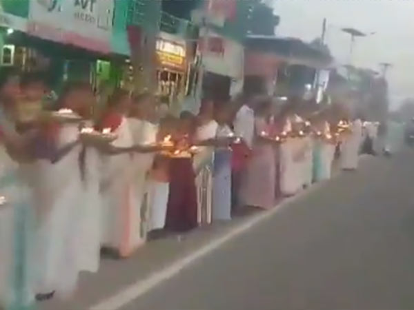 பெண்கள் தீபம் 