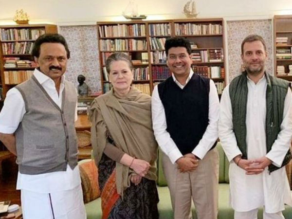ஒதுக்கப்பட்ட கனிமொழி? 