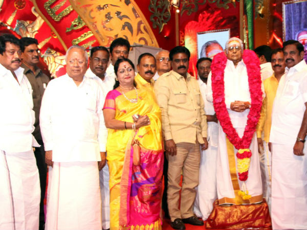 எம்ஜிஆர் மாதிரி எம்ஜிஆர் மாதிரி