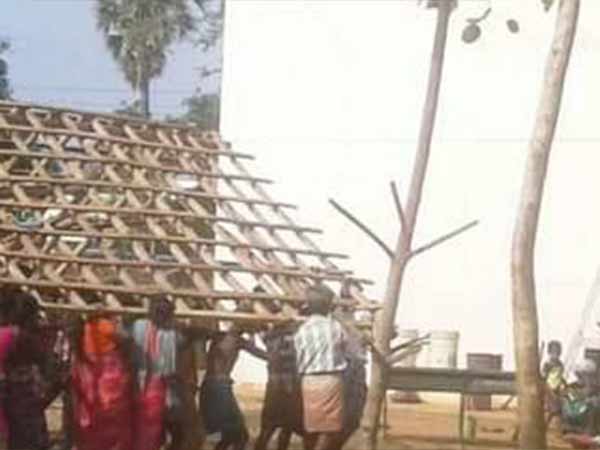 பழைய ஓட்டு கட்டிடம் 