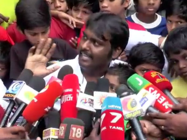 கட்சி சாய்ந்திருக்காது 