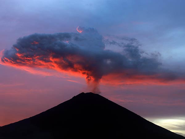 எரிமலை வெடிப்பு 