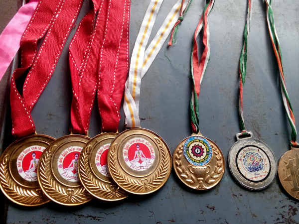 சாதனை மாணவி