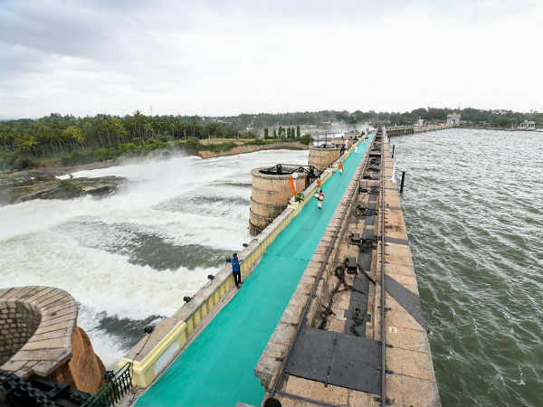 அரசியல்வாதிகள் பிரச்சனை 