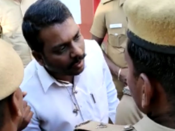 தொட்டு பேசாதீங்க 