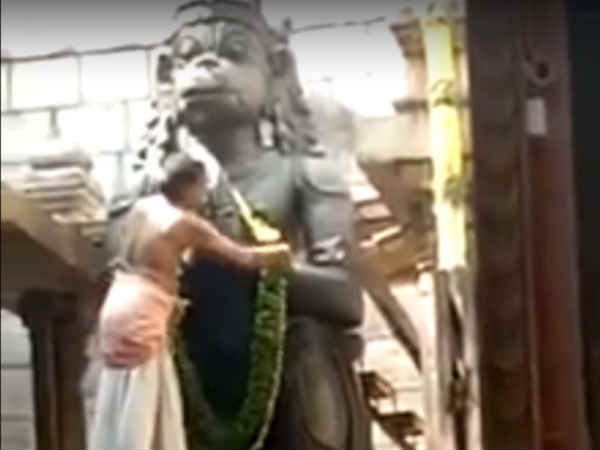 Namakkal Anjaneyar temple priest fall from 8 feet stage 