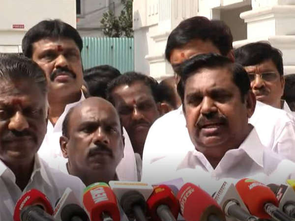 போலீஸில் புகார் 